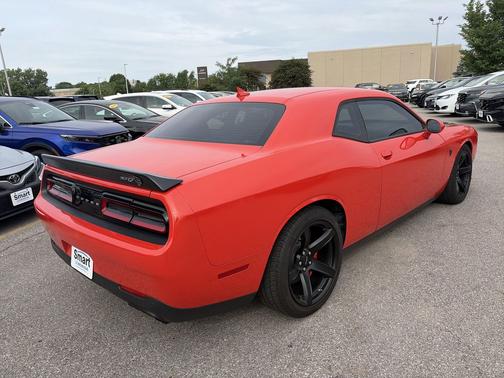 Go Mango 2017 Dodge Challenger SRT Hellcat