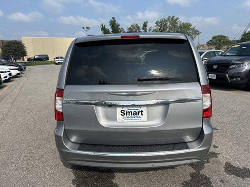 2013 Chrysler Town & Country Touring-L