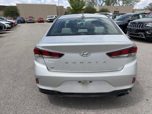 Symphony Silver 2018 Hyundai SONATA SE