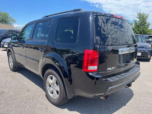 Crystal Black Pearl 2011 Honda Pilot EX-L