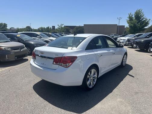 Summit White 2013 Chevrolet Cruze LTZ