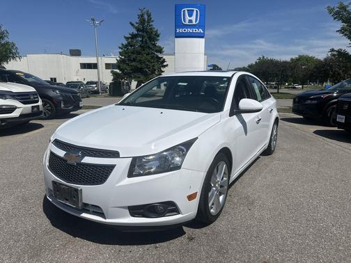 Summit White 2013 Chevrolet Cruze LTZ