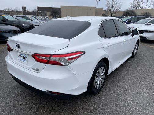 2019 Toyota Camry Hybrid LE