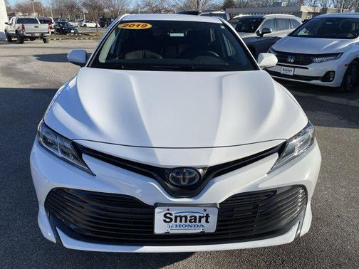 2019 Toyota Camry Hybrid LE
