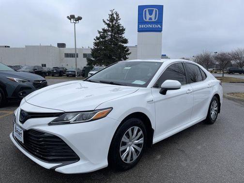 2019 Toyota Camry Hybrid LE