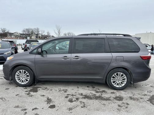 2015 Toyota Sienna XLE