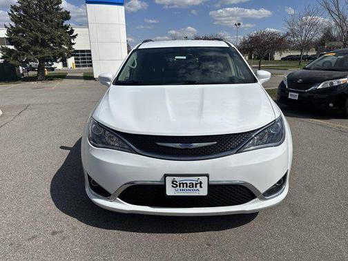 2018 Chrysler Pacifica Touring-L