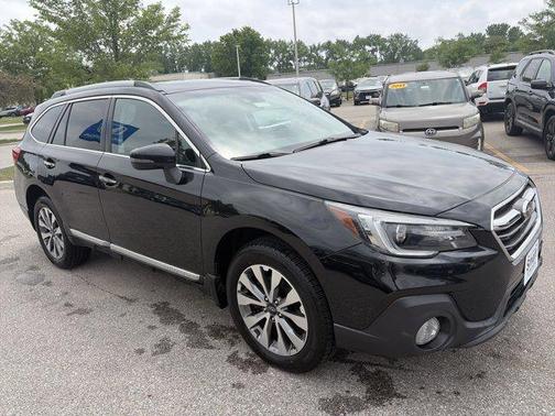 Crystal Black Silica 2018 Subaru Outback 2.5i Touring