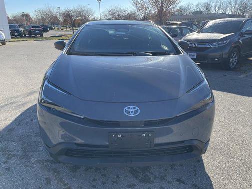 2025 Toyota Prius LE