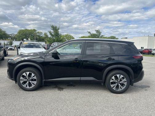 Super Black 2023 Nissan Rogue SV