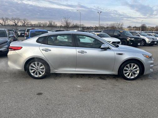 2017 Kia Optima LX