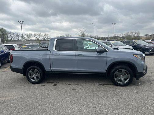 Sonic Gray Pearl 2023 Honda Ridgeline RTL