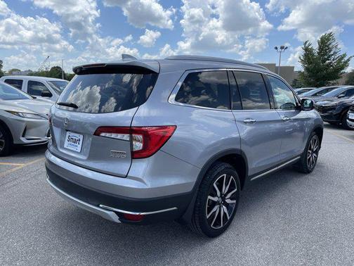 2019 Honda Pilot Touring 8-Passenger