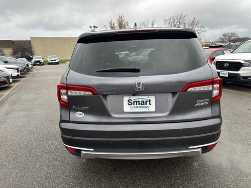 2022 Honda Pilot Touring 8-Passenger