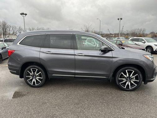 2022 Honda Pilot Touring 8-Passenger