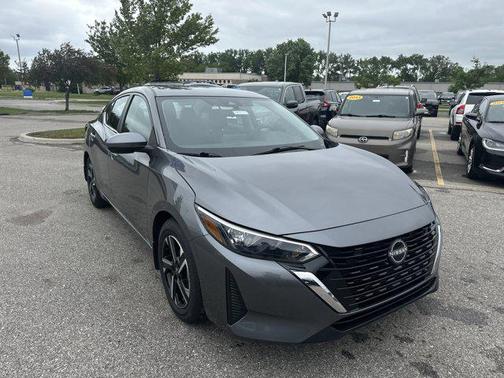 Gun Metallic 2024 Nissan Sentra SV