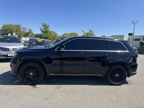 Diamond Black Crystal Pearlcoat 2018 Jeep Grand Cherokee Summit