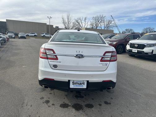 2016 Ford Taurus Limited