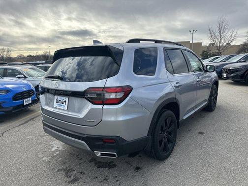 2024 Honda Pilot Touring 8-Passenger