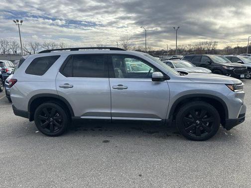 2024 Honda Pilot Touring 8-Passenger