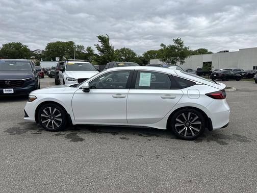 Platinum White Pearl 2023 Honda Civic EX-L