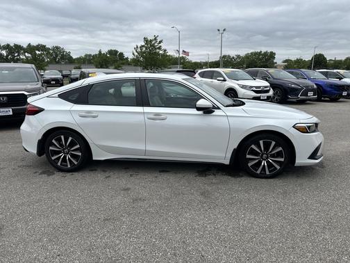 Platinum White Pearl 2023 Honda Civic EX-L