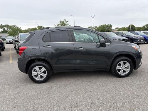 Nightfall Gray Metallic 2019 Chevrolet Trax LT