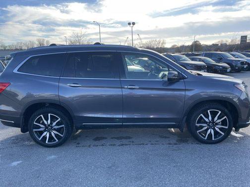 2021 Honda Pilot Touring 8-Passenger