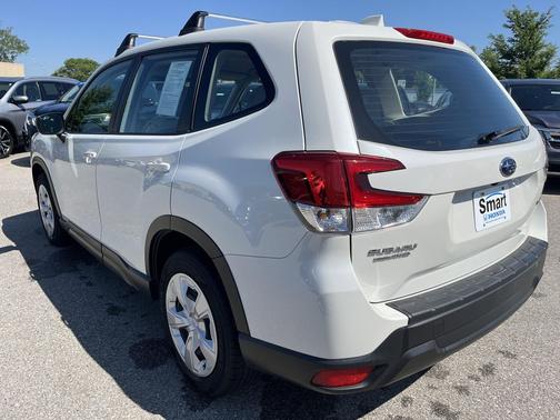 Crystal White Pearl 2022 Subaru Forester Base