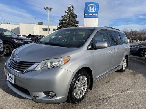 2014 Toyota Sienna XLE