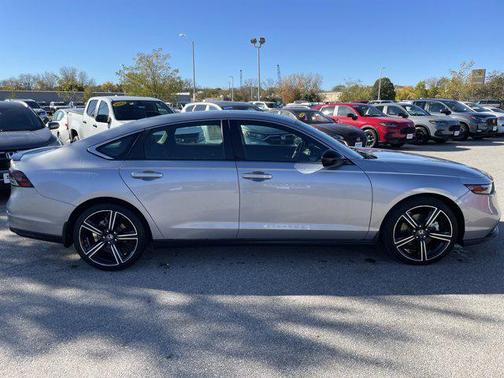 2023 Honda Accord Hybrid Base