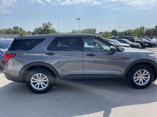 2021 Ford Explorer Base