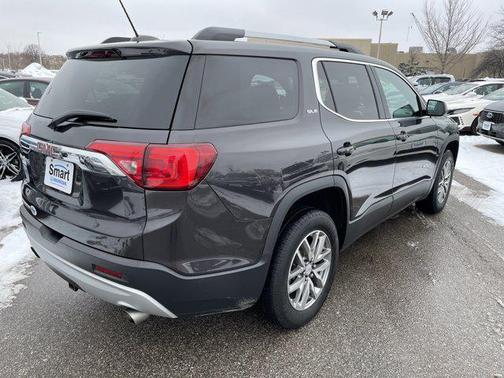 2017 GMC Acadia SLE-2