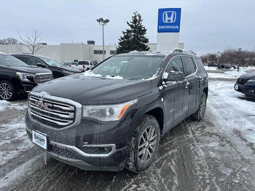2017 GMC Acadia SLE-2