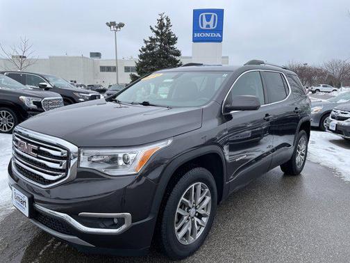 2017 GMC Acadia SLE-2