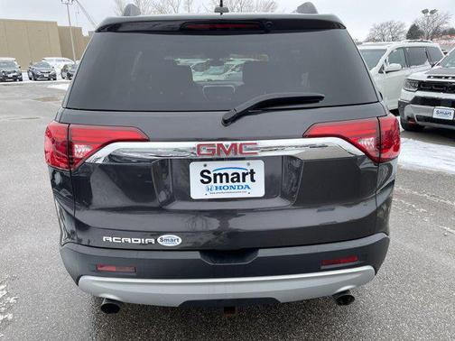 2017 GMC Acadia SLE-2