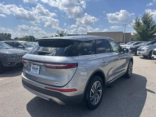 Silver Radiance Metallic Clearcoat 2023 Lincoln Corsair Standard
