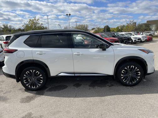 2024 Nissan Rogue Platinum