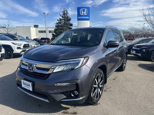 2022 Honda Pilot Touring 8-Passenger