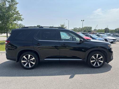 2023 Honda Pilot Touring 8-Passenger
