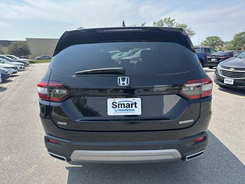 2023 Honda Pilot Touring 8-Passenger