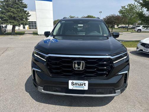 2023 Honda Pilot Touring 8-Passenger