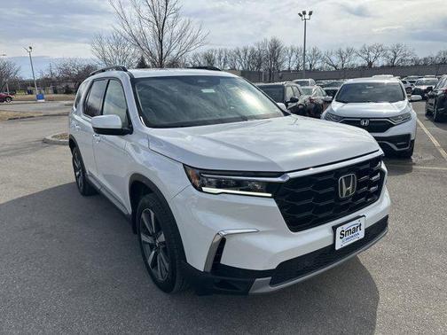 2024 Honda Pilot Touring 8-Passenger