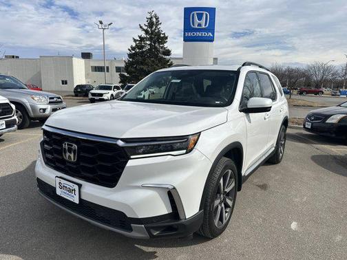 2024 Honda Pilot Touring 8-Passenger