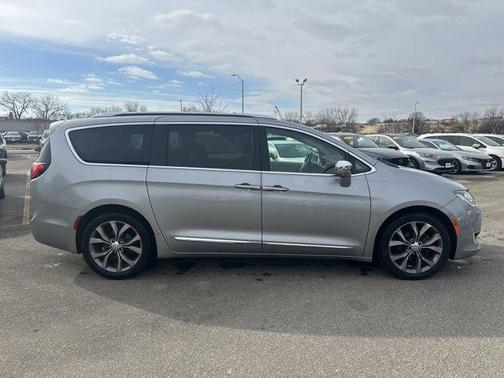 2019 Chrysler Pacifica Limited