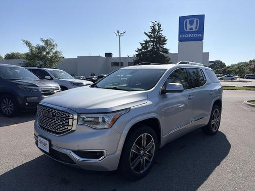 Quicksilver Metallic 2019 GMC Acadia Denali