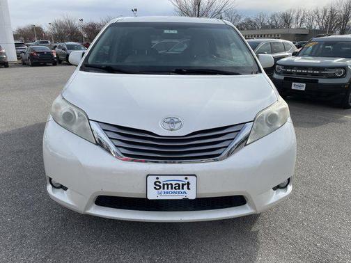 2017 Toyota Sienna XLE Premium