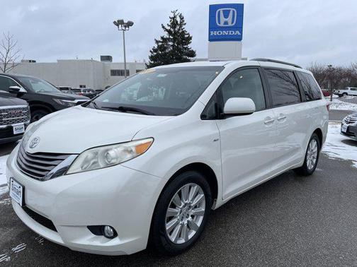 2017 Toyota Sienna XLE Premium