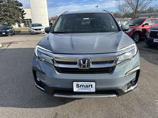 2022 Honda Pilot Touring 8-Passenger