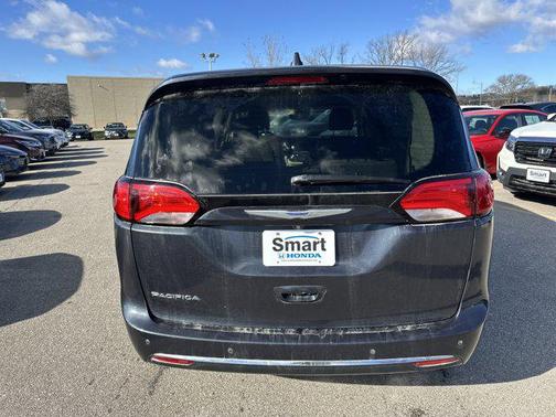 2020 Chrysler Pacifica Touring